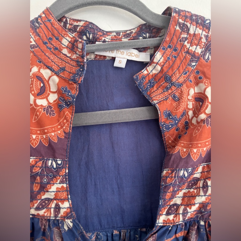 Love the Label top, size M, barely worn - Picture 2 of 4